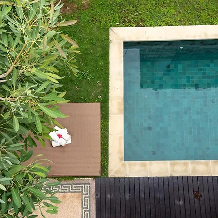 4-Bedroom Villa In Pecatu With Pool